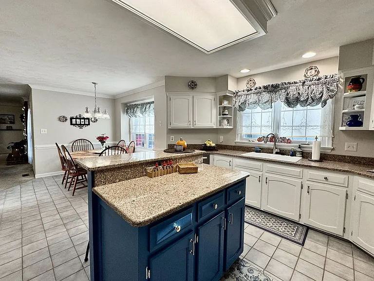 930 Forest Lakes Dr — Photo 25