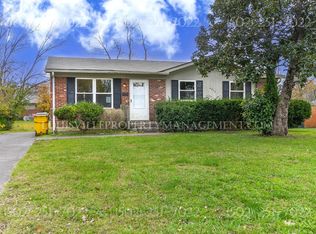 4910 Garden Green Way, Louisville, KY 40218