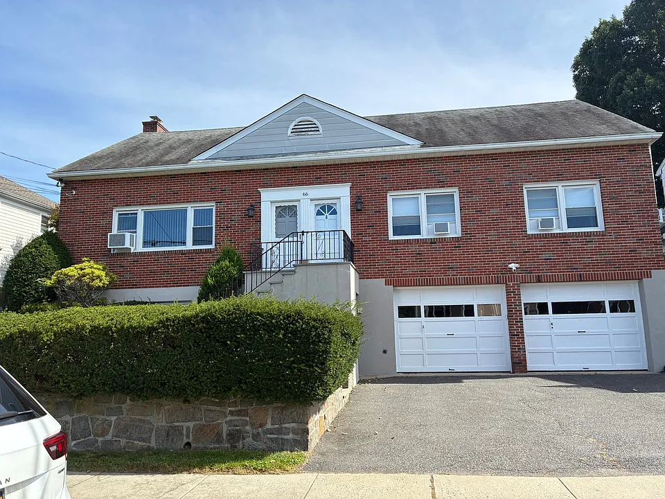 66 Lincoln Ave
