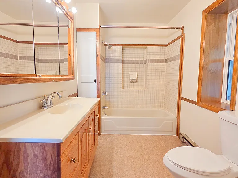 179 N Main St #1 — Photo 9