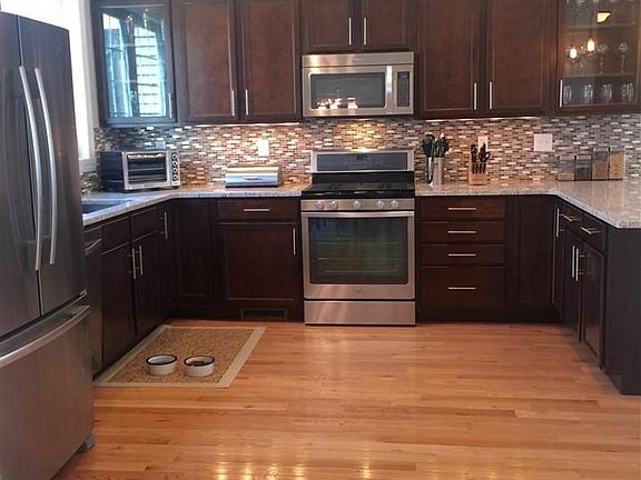 5th image of 13 Forestbrook Dr