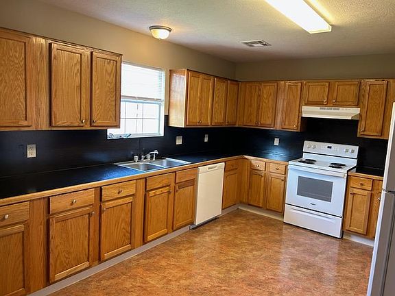 4th image of 5049 Weston Dr