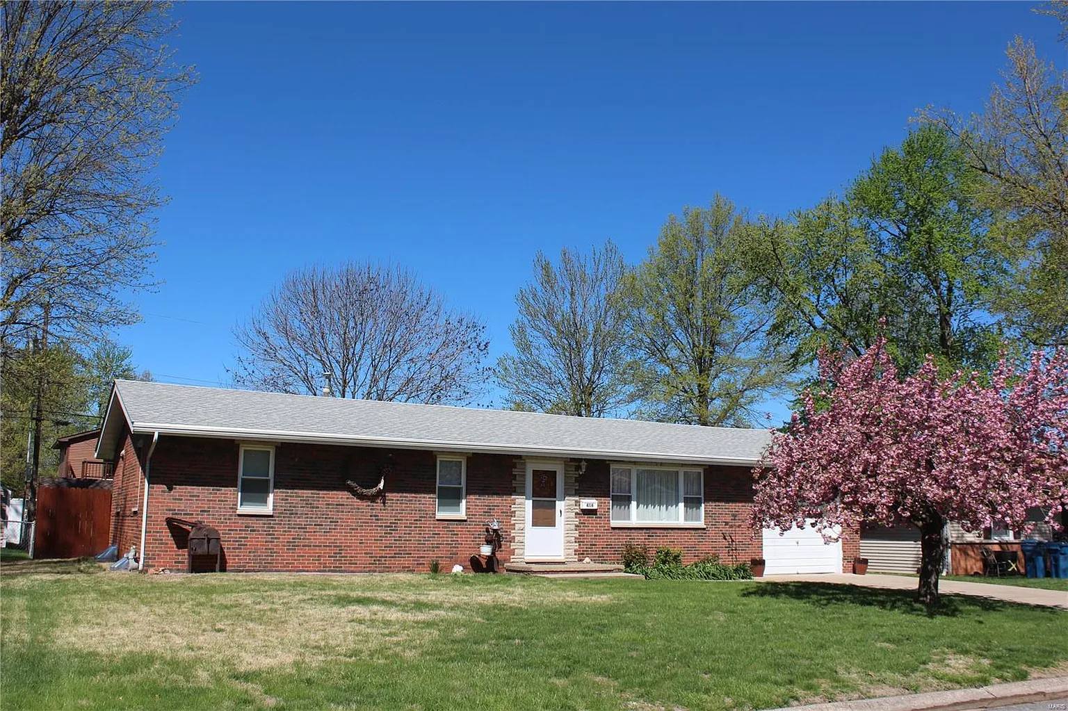 416 Sanders St photo 1