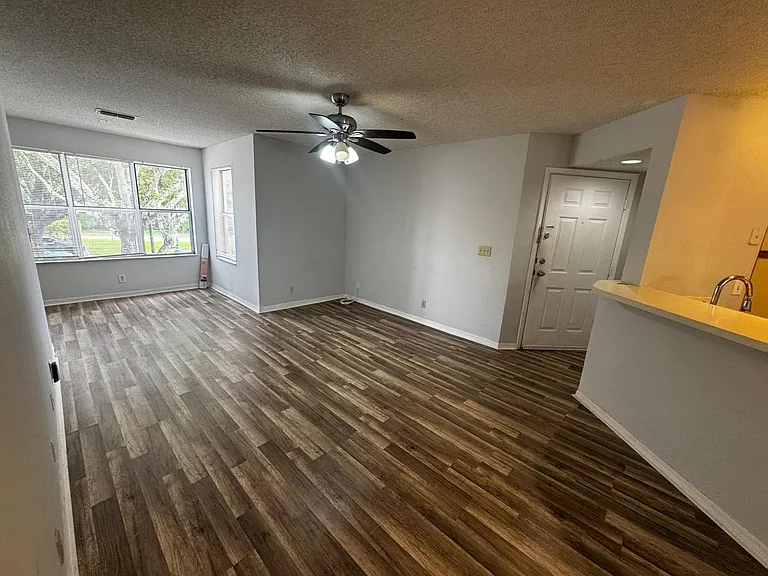3360 Pinewalk Dr #1324-1 — Photo 3