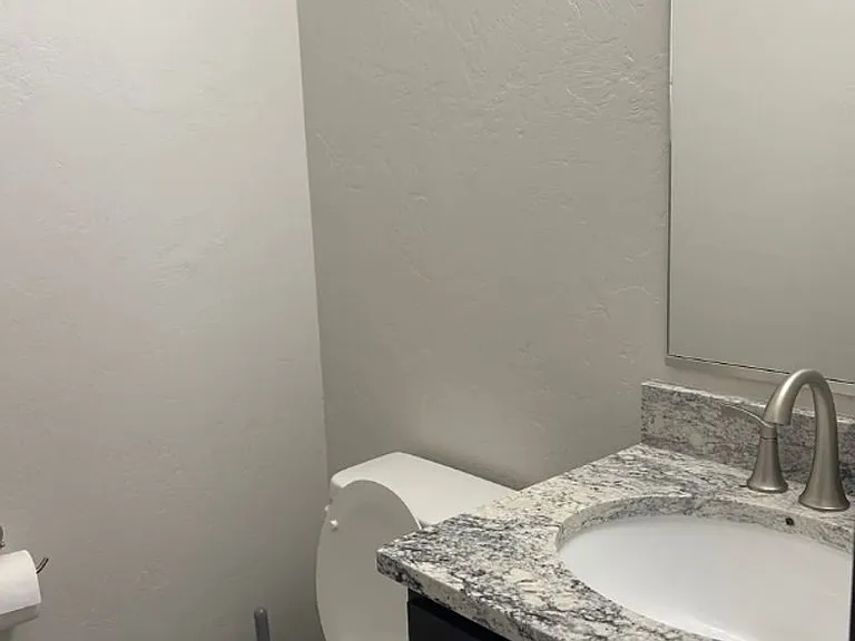 2469 Apex Ave #B — Photo 32