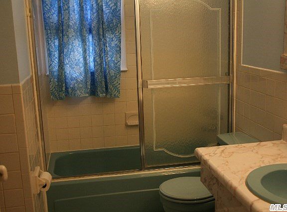 4th image of 15 Lincoln Ave