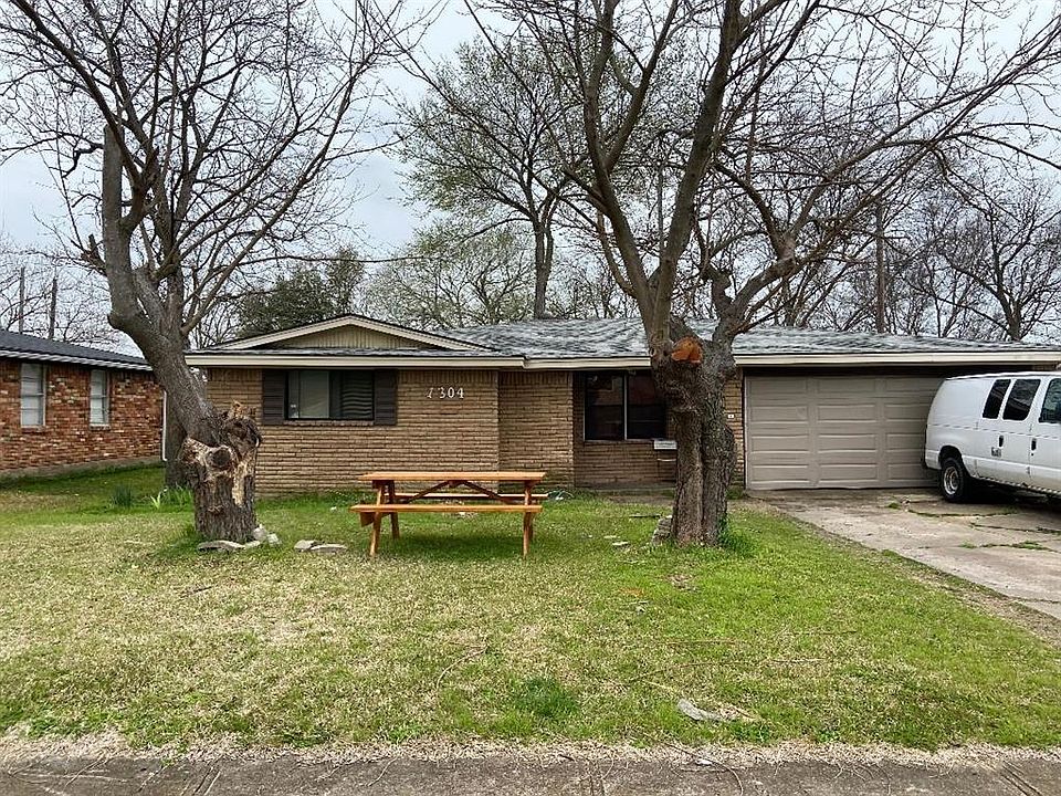 1st image of 1304 Develon Dr