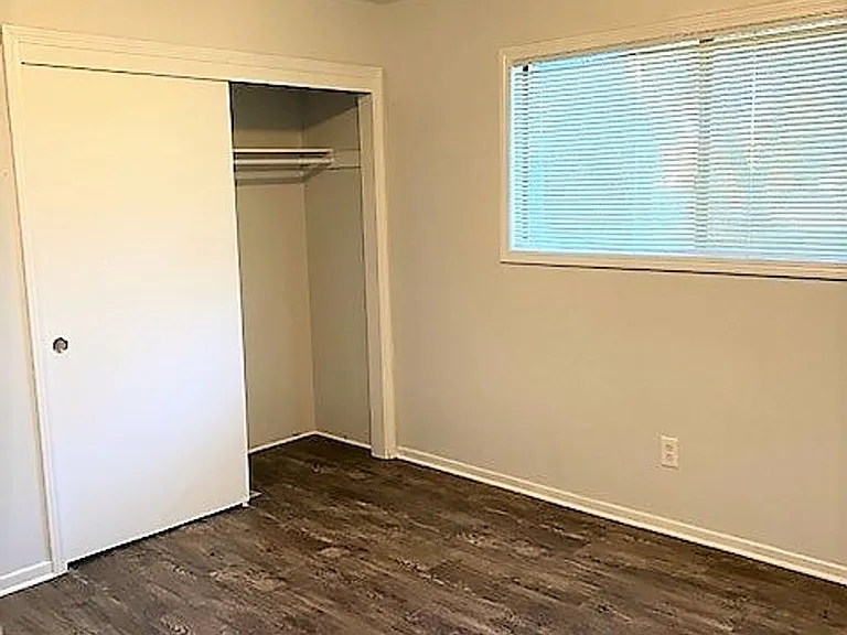 1147 Echo Rd — Photo 10