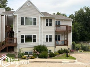 701 E Lowe Ave APT 412, Fairfield, IA 52556