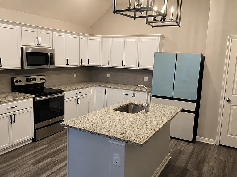 3212 Risinger Rd — Photo 14