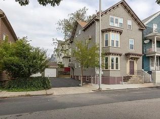 152 George M Cohan Blvd APT 3, Providence, RI 02903