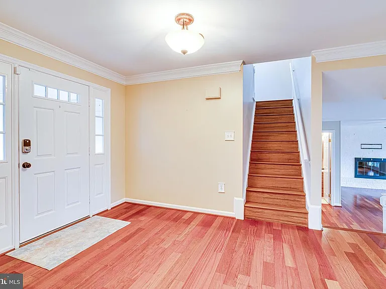 3022 Dower House Dr — Photo 4