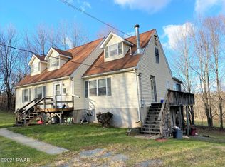 385 Hemlock Rd, Waymart, PA 18472