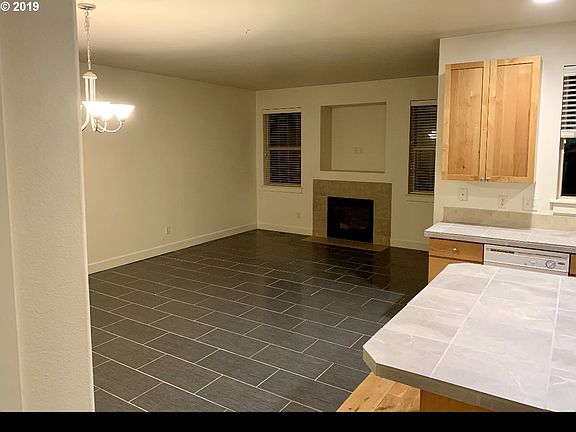 5th image of 5710 NE 48th St