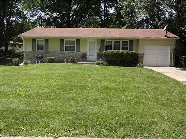 1st image of 10211 McCartney Ln