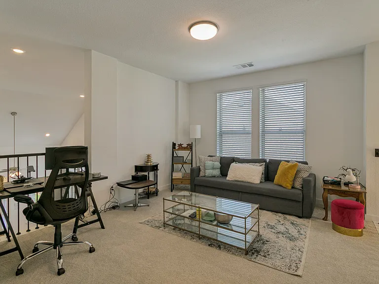 1212 Carnation Dr — Photo 14