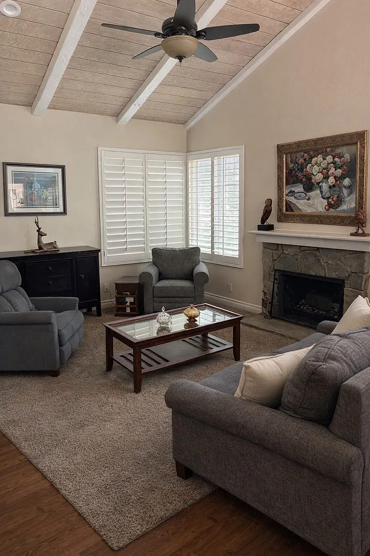 4 bed, 2480 sqft, $5,900 — Photo 2