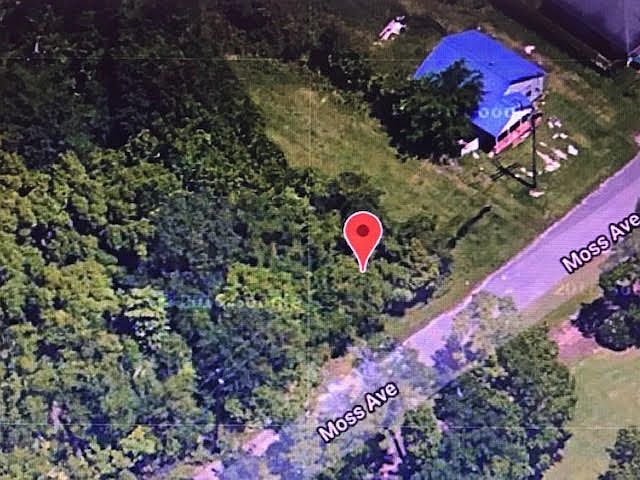 2nd image of 1016 Moss Ave