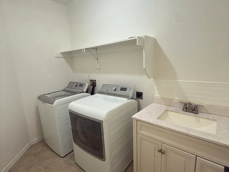 4761 Avocet Dr — Photo 28