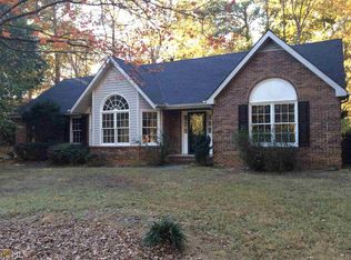 97 Lakeview Ln, Stockbridge, GA 30281