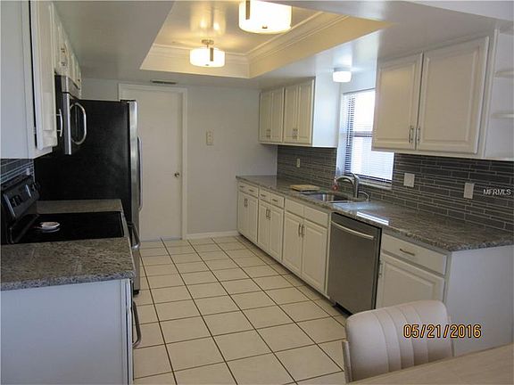 4th image of 202 Stonehouse Ct