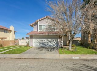 743 E Avenue J10, Lancaster, CA 93535