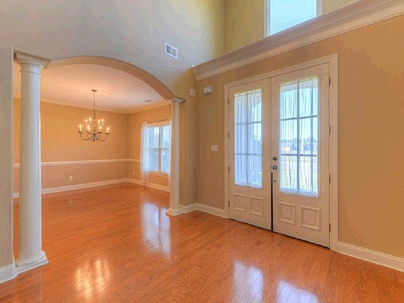 3rd image of 836 Woodland Levee Way