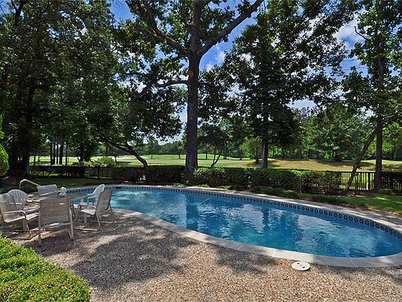 5th image of 2403 Forest Garden Dr