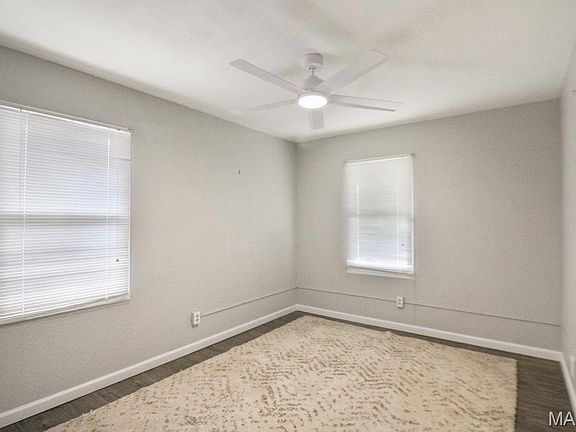 4th image of 6953 Glenmore Ave
