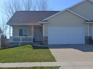 356 Windflower Ln UNIT E, Solon, IA 52333