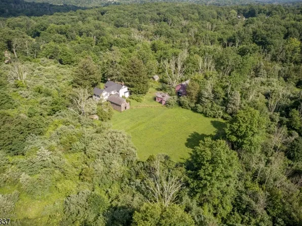 15 Featherbed Ln, Delaware Twp., NJ 08559