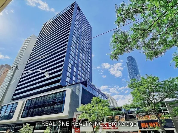 20 Edward St #2803, Toronto, ON M5G 0C5