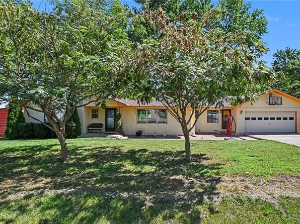 2929 N 153rd Ter, Basehor, KS 66007
