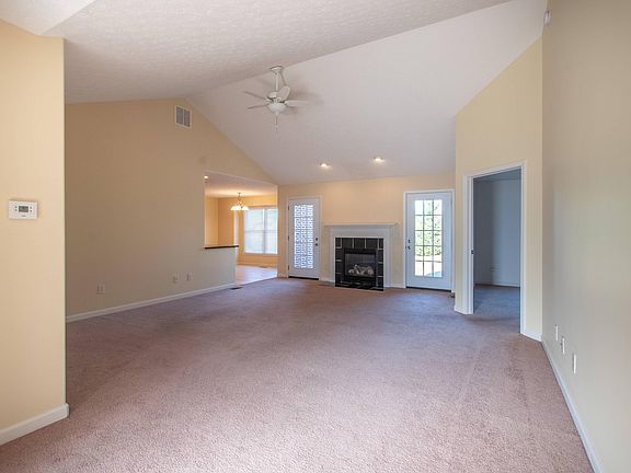 2nd image of 920 Wesley Dr #A