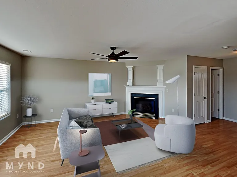 303 Holton Dr — Photo 3
