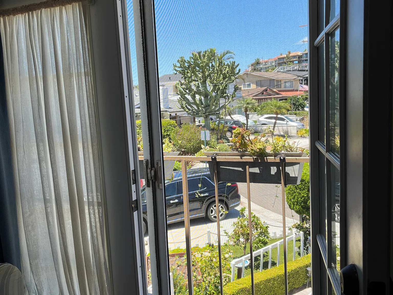 1 bed, 1.5 bath, 3000 sqft, $2,500 — Photo 4