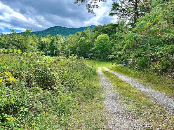 378-10 Rocky Top Rd, Newport, TN 37821