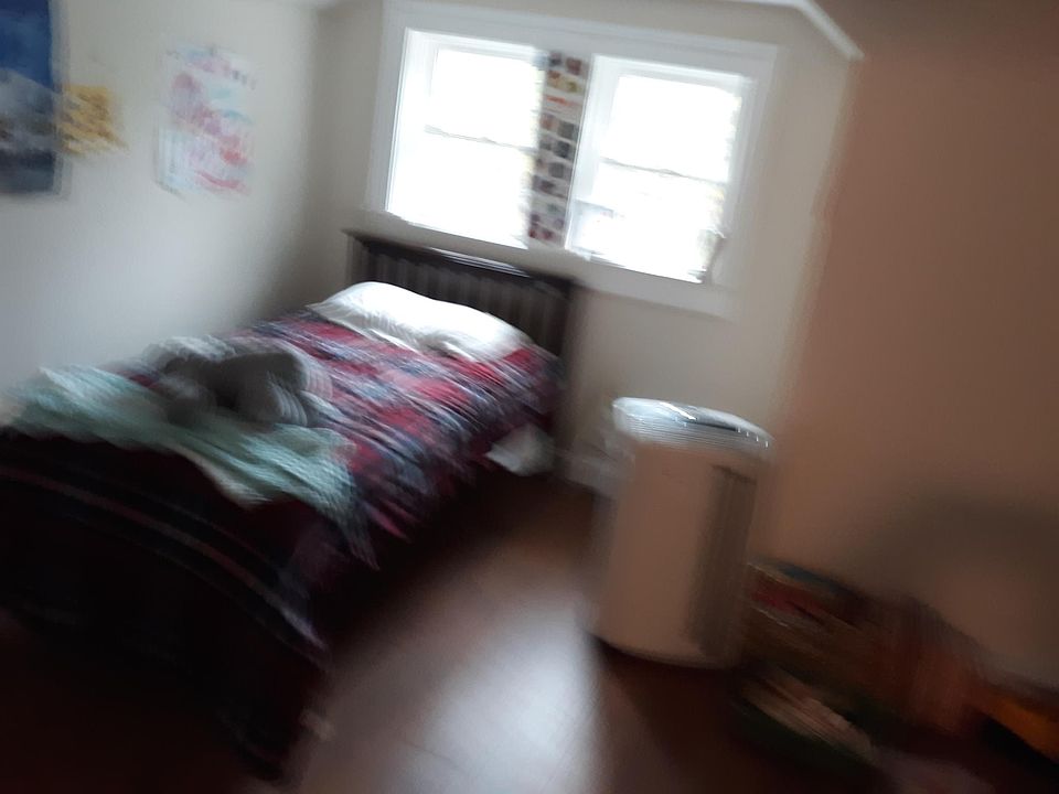 Upstairs Bedroom 1