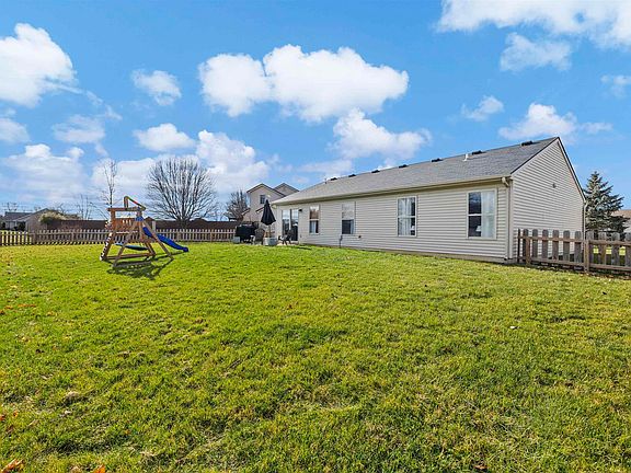 3rd image of 190 Southland Ct