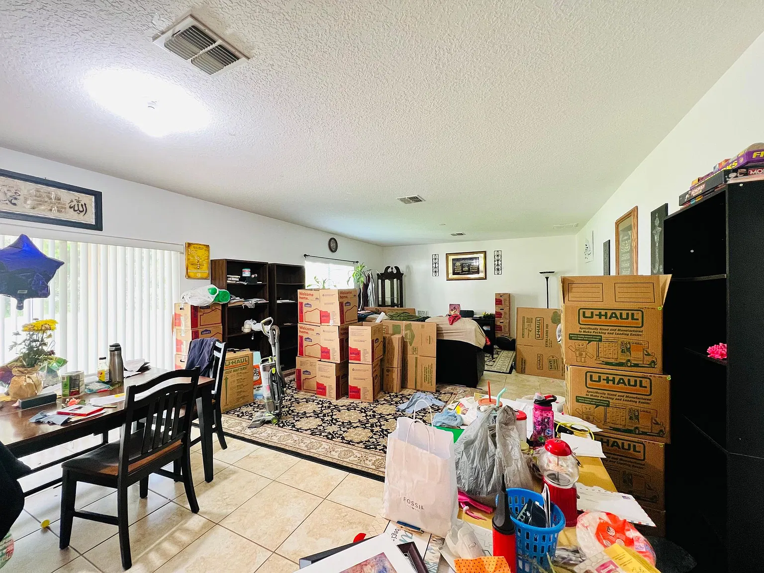 2209 Waukegan Dr — Photo 3