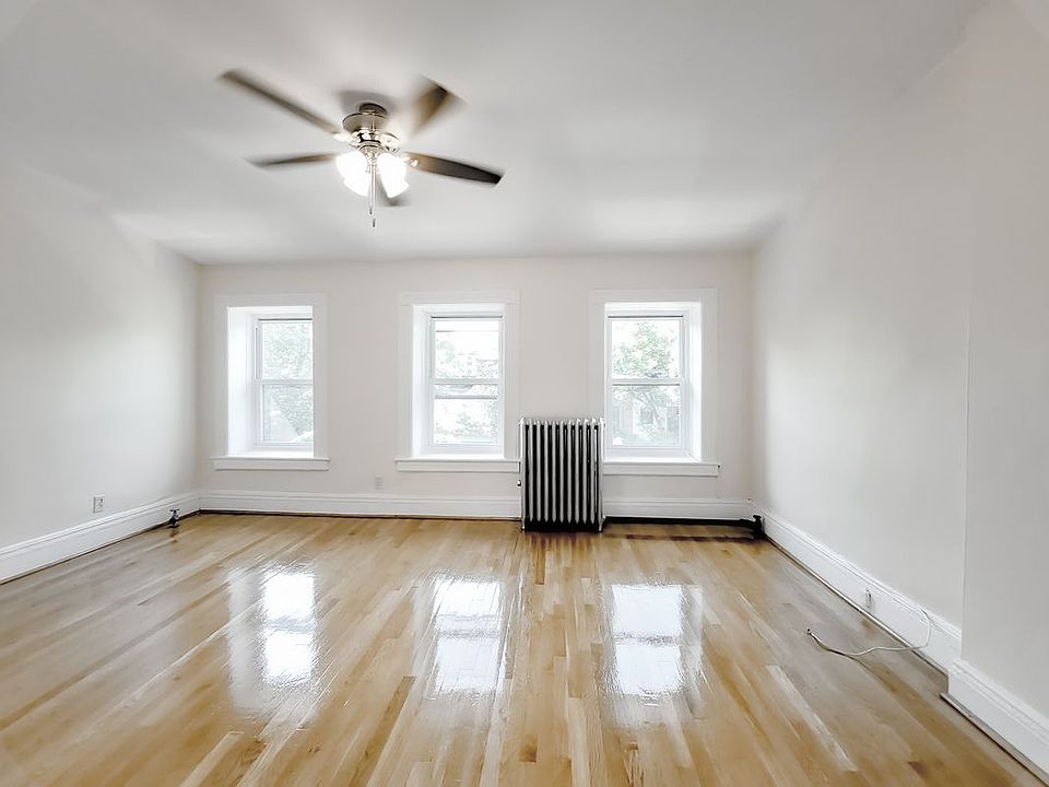 1st image of 397 Park Pl #3