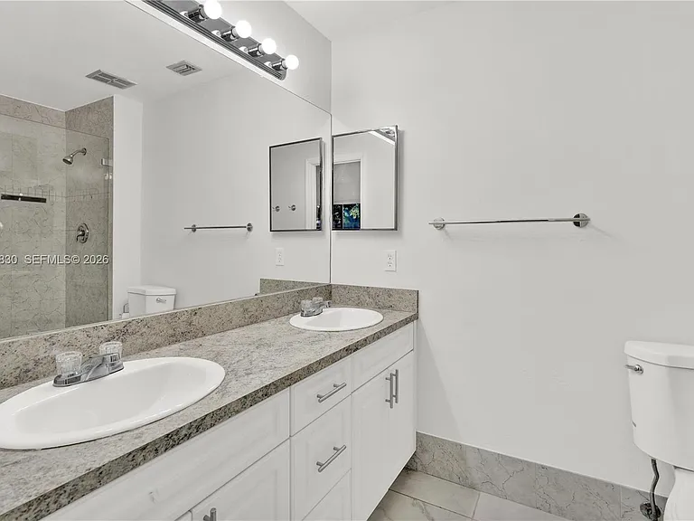 12704 SW 71st Ter — Photo 20