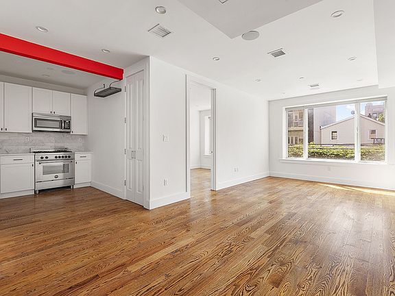 5th image of 366 Gates Ave #2B