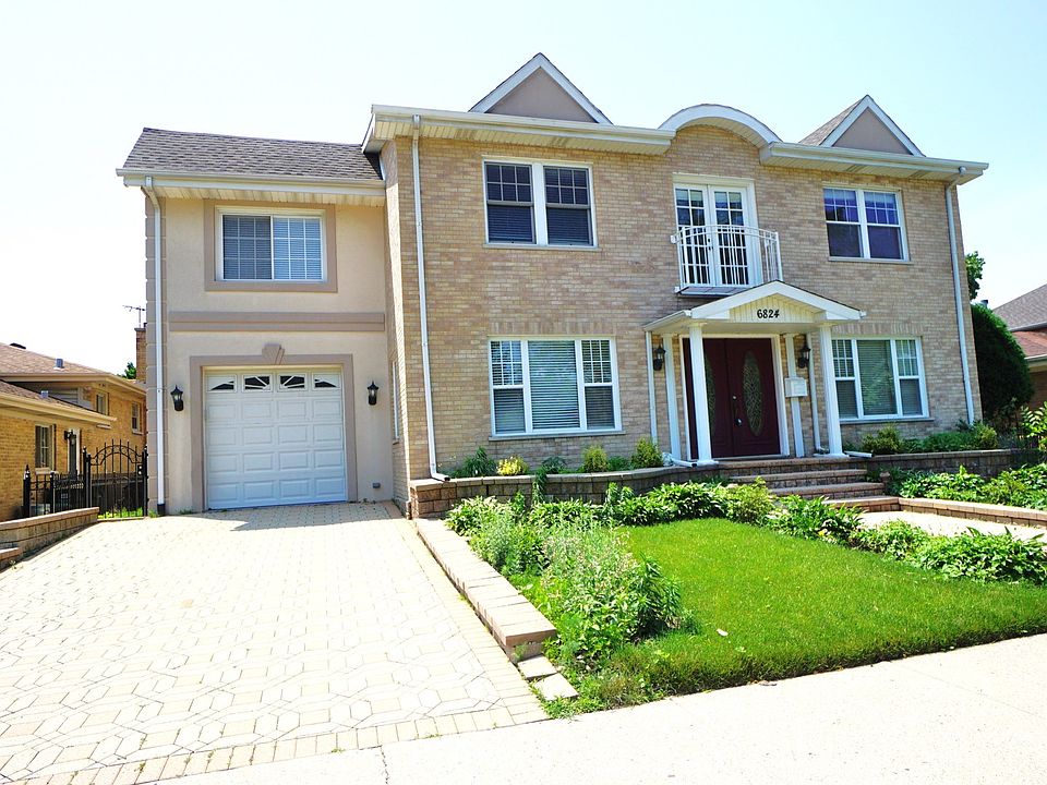 1st image of 6824 N Kedvale Ave