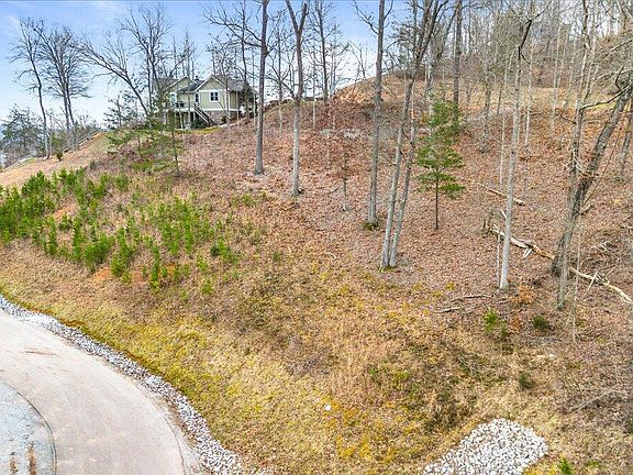 4th image of 222 Suncrest Cv