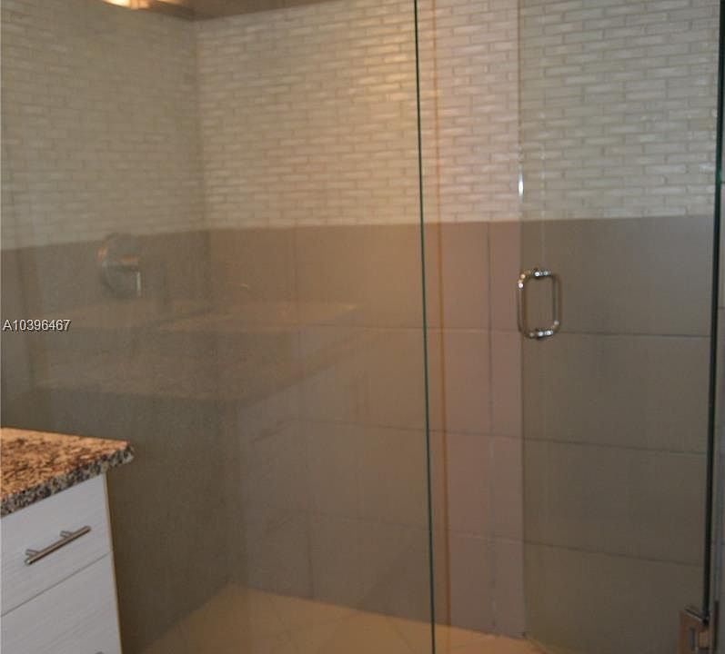 2nd image of 72 Isle Of Venice Dr