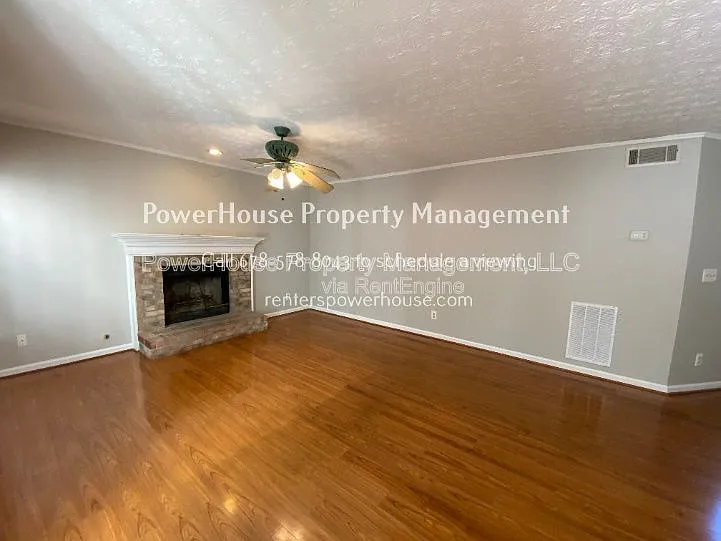 605 Suwanee Lakes Cir — Photo 52