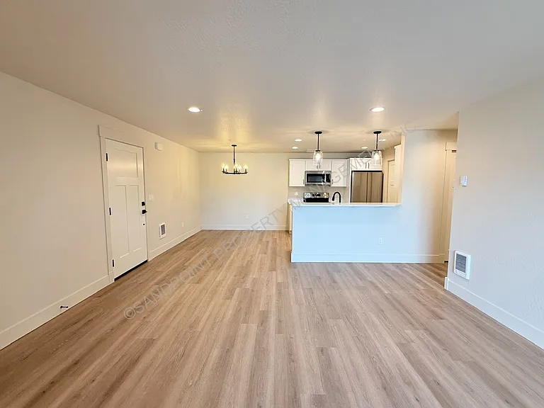 424 S Olive Ave #202 — Photo 18