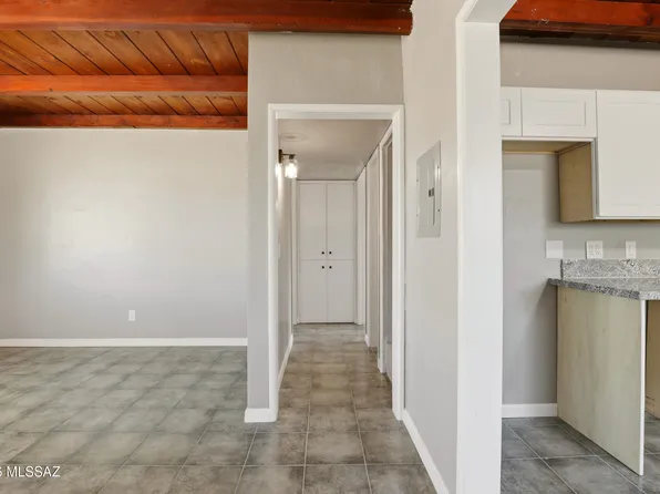 2758 N Montezuma Ave, Tucson, AZ 85712