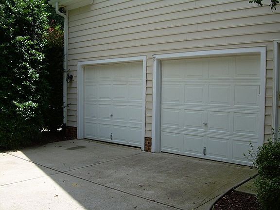 Side load garage